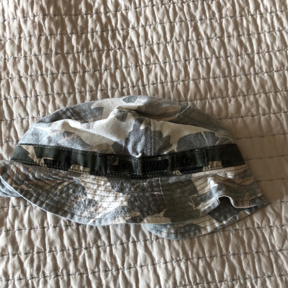 Woman’s cano bucket hat